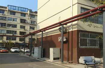 小区集中供暖二次网管道施工现场